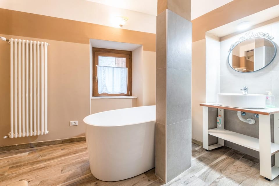 Property building, Bathroom, Living room