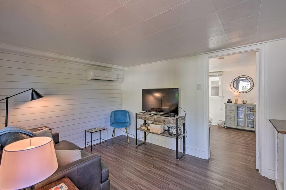 Cozy Athens Cottage: Walk to Sanford Stadium! House in Athens