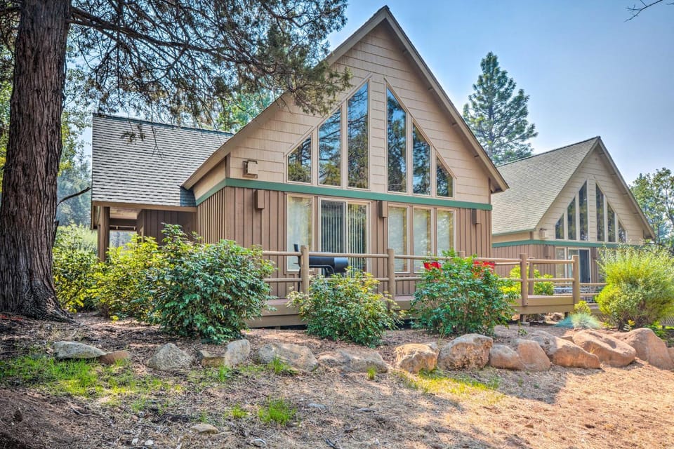 Klamath Falls Family Cottage: Hike & Explore! House in Oregon