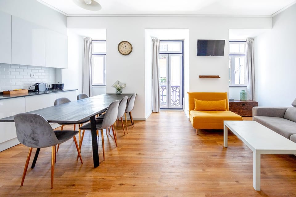 TV and multimedia, Kitchen or kitchenette, Living room, Seating area, Dining area, minibar, pet friendly
