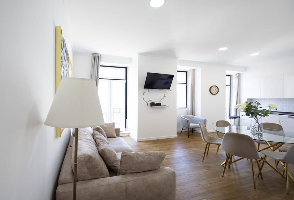 TV and multimedia, Living room, Dining area