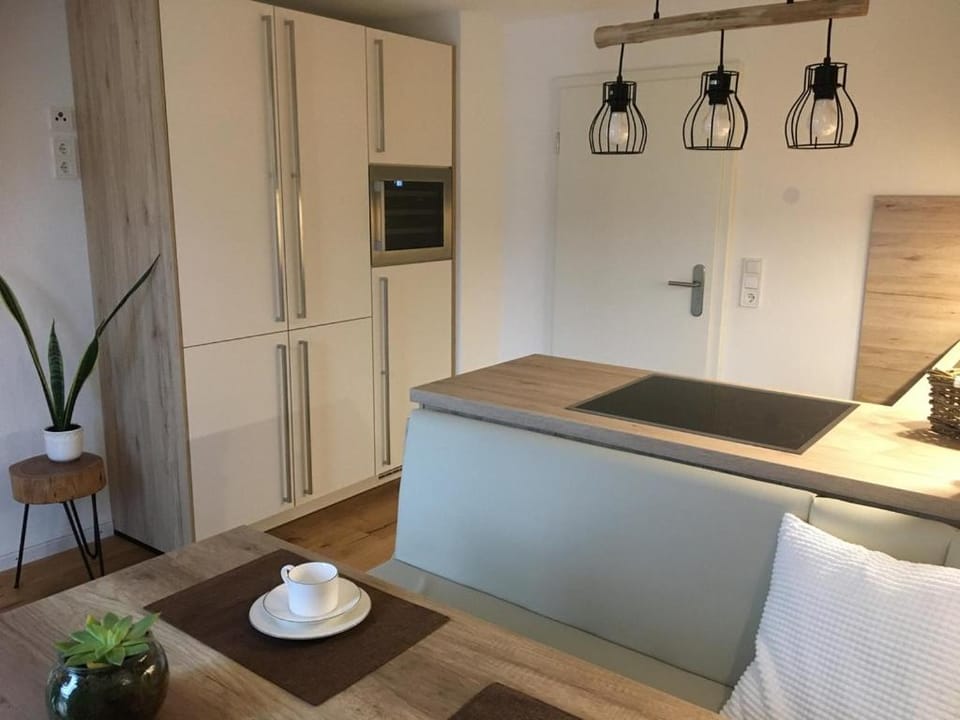 Dining area, kitchen