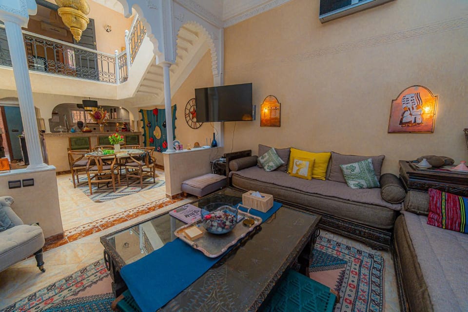 Communal lounge/ TV room