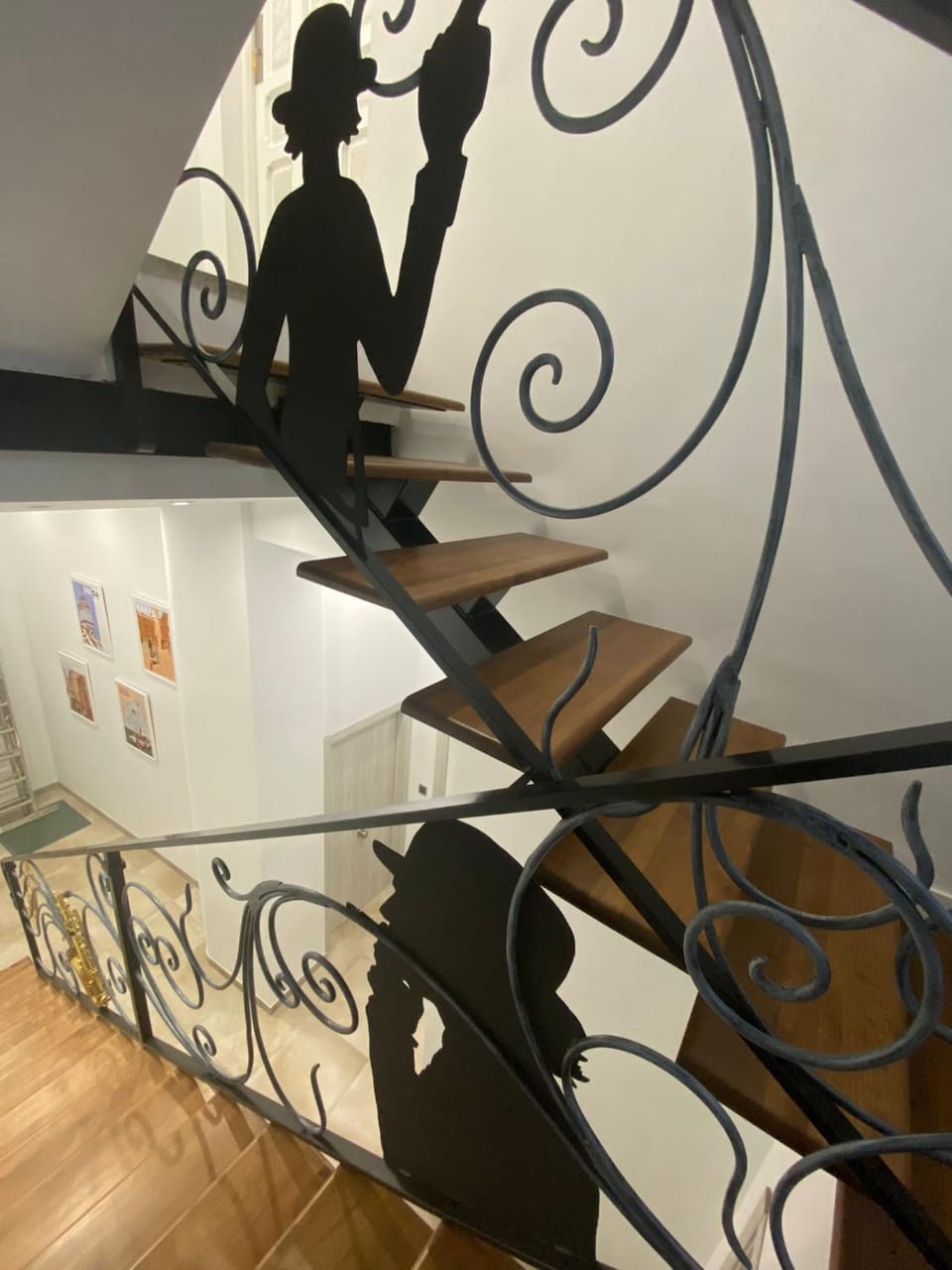 Property building, Facade/entrance, Lobby or reception, Decorative detail