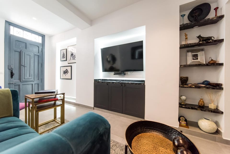 TV and multimedia, Living room, Seating area