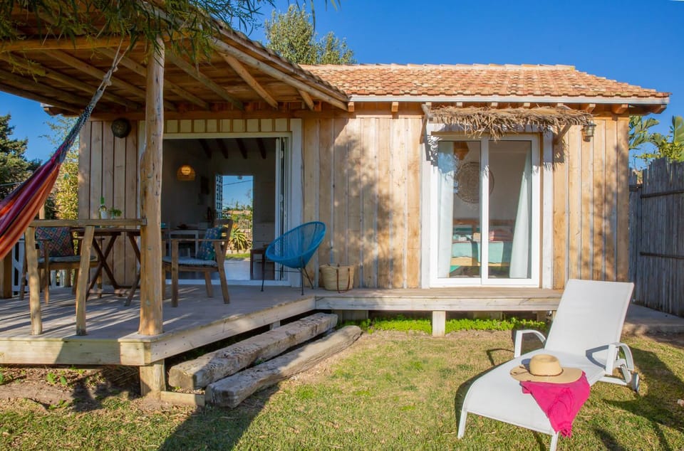 Off site, Garden