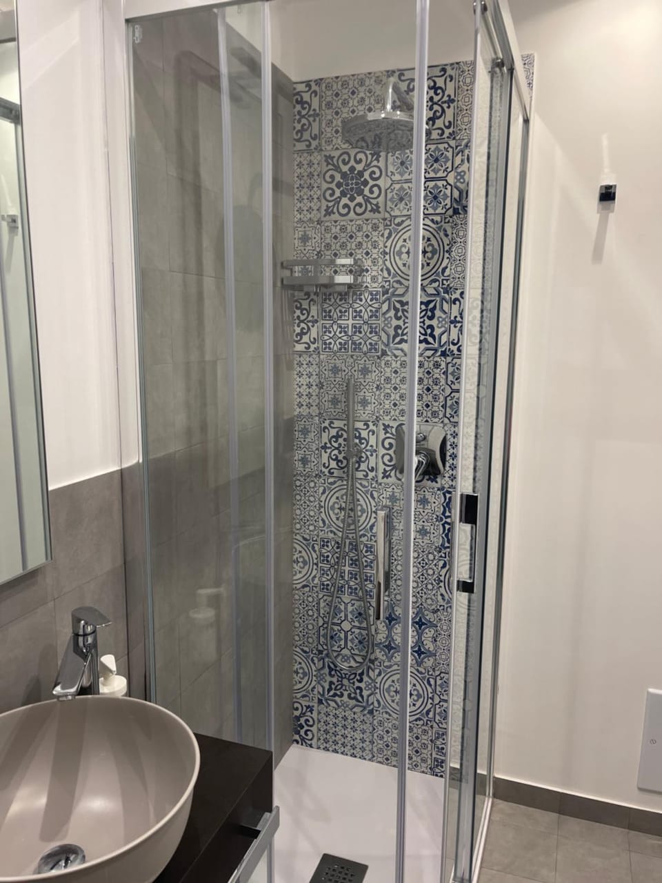 Shower, Bathroom