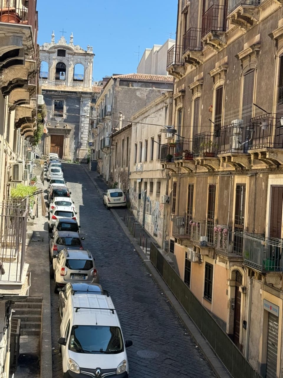 Neighbourhood, City view, Street view, Location