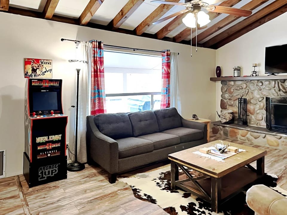 Game Room, TV and multimedia, Living room, Seating area, fireplace, furniture
