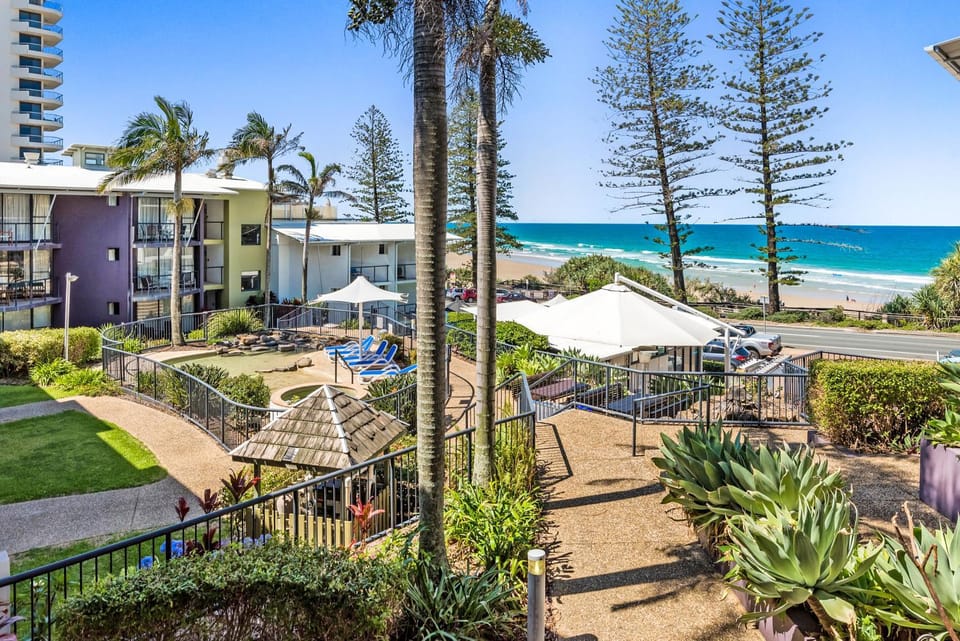 Property building, Garden view, Sea view, Swimming pool