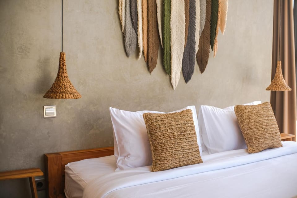 Bed, Living room