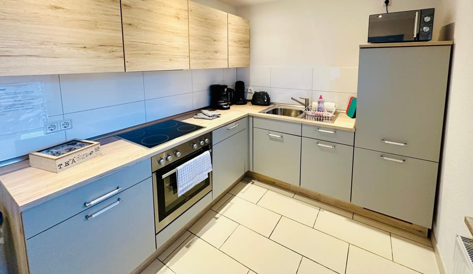 Kitchen or kitchenette, kitchen