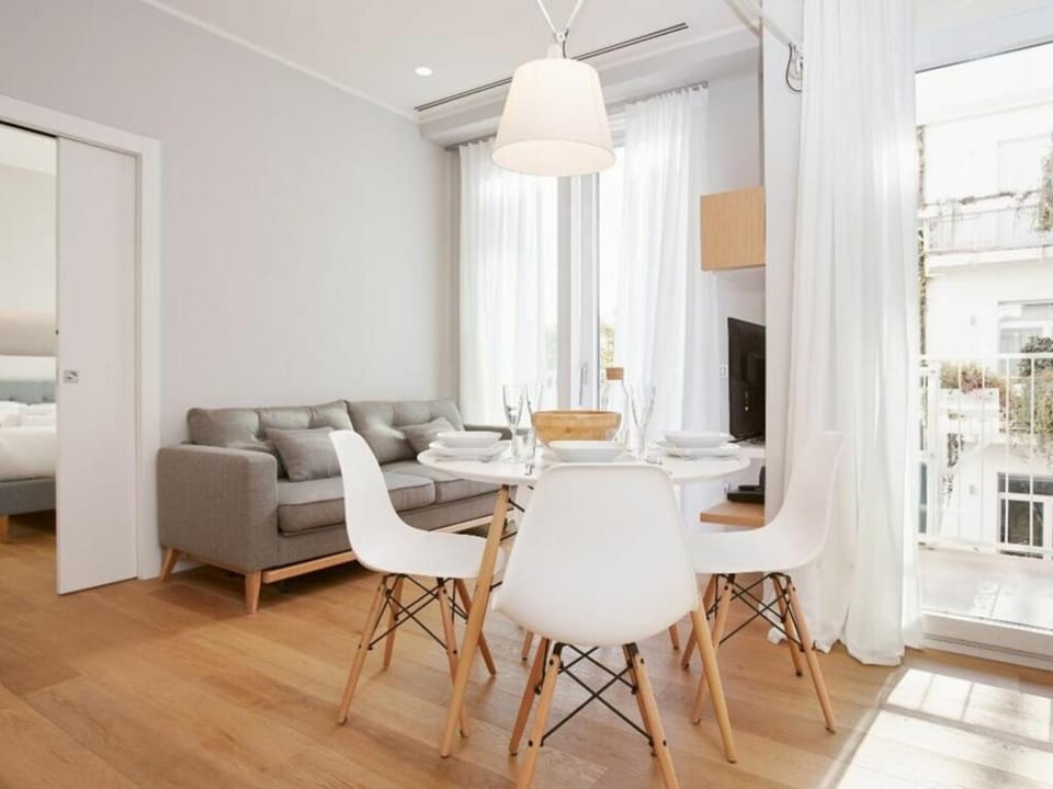 Balcony/Terrace, Kitchen or kitchenette, Living room, Dining area