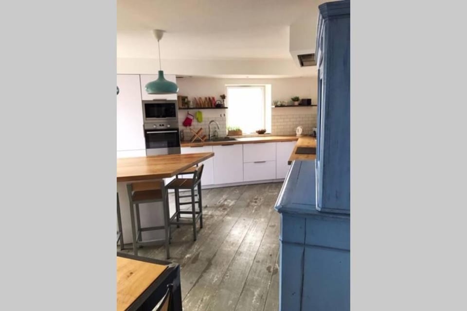 Living room, Dining area, Communal kitchen