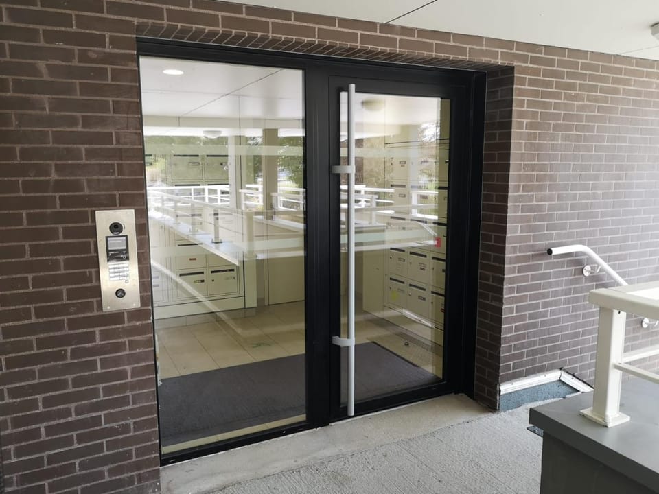 Property building, Facade/entrance