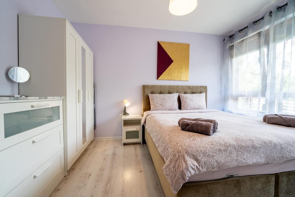 Bed, Bedroom, wardrobe