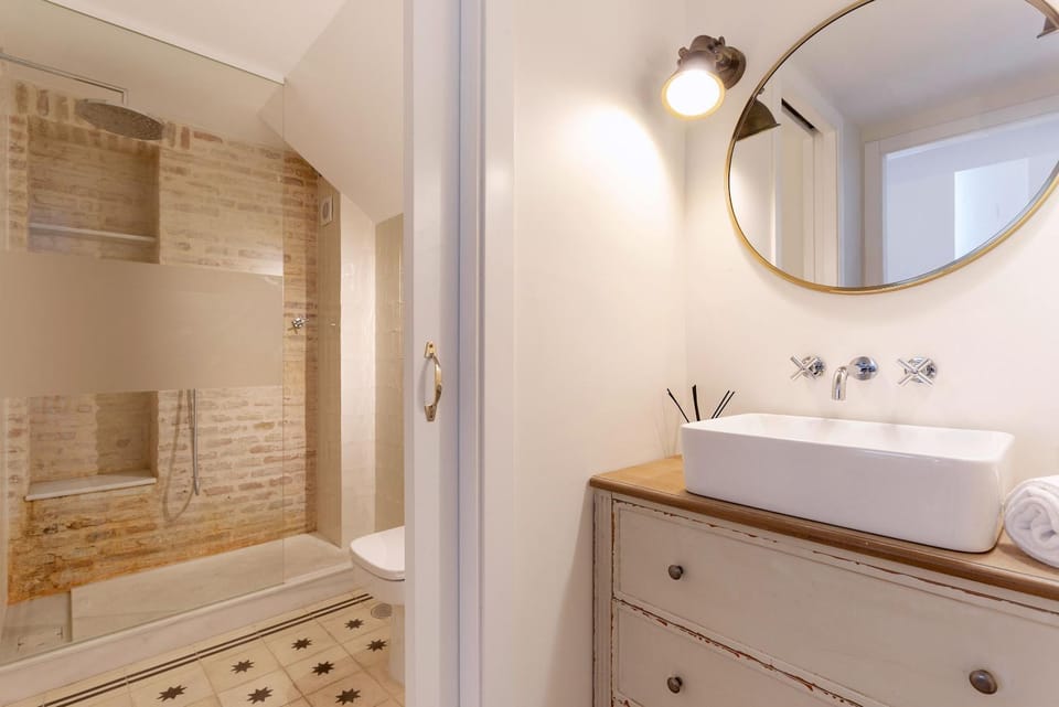 Shower, Bathroom, towels