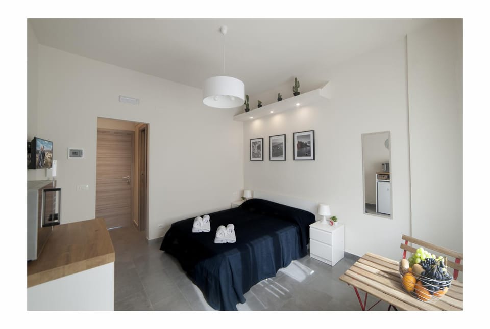 Living room, Photo of the whole room, Seating area, Dining area