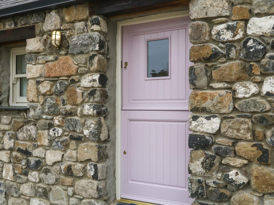 Old Shop Cottage House in County Donegal