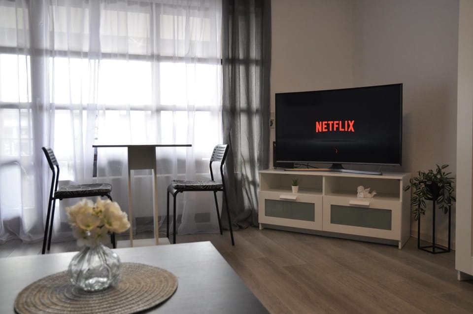 Communal lounge/ TV room, TV and multimedia
