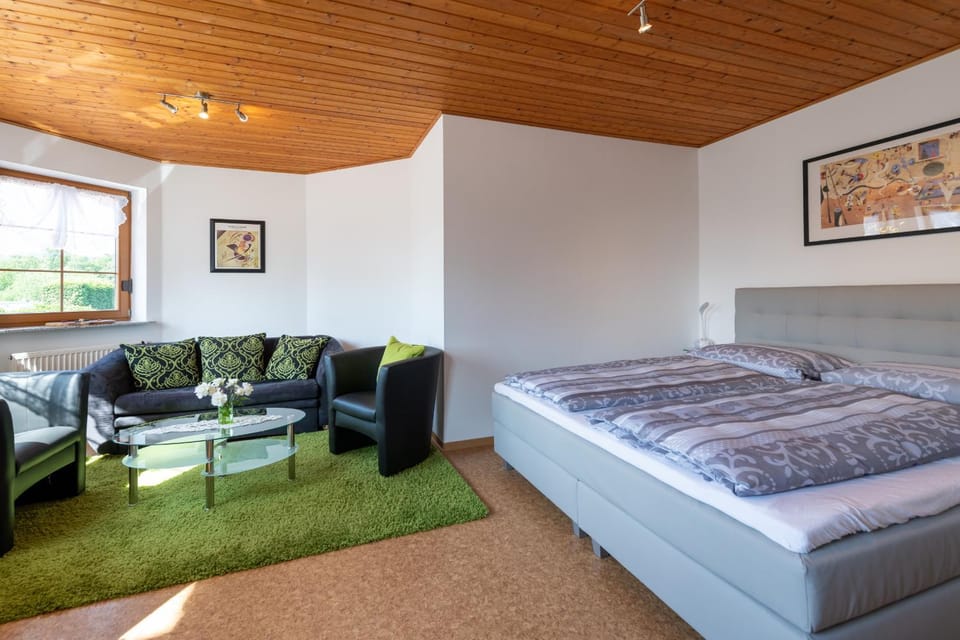 Bed, Photo of the whole room