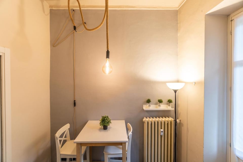 200 METRI da Torino Porta Susa Piano Ri-alzato WIFI Apartment in Turin