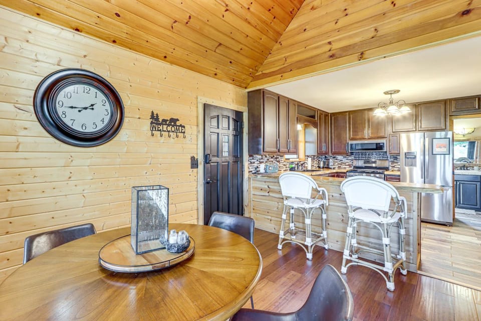 Deck, Panoramic Views: Serene Mineral Bluff Cabin! Cabin in Mineral Bluff
