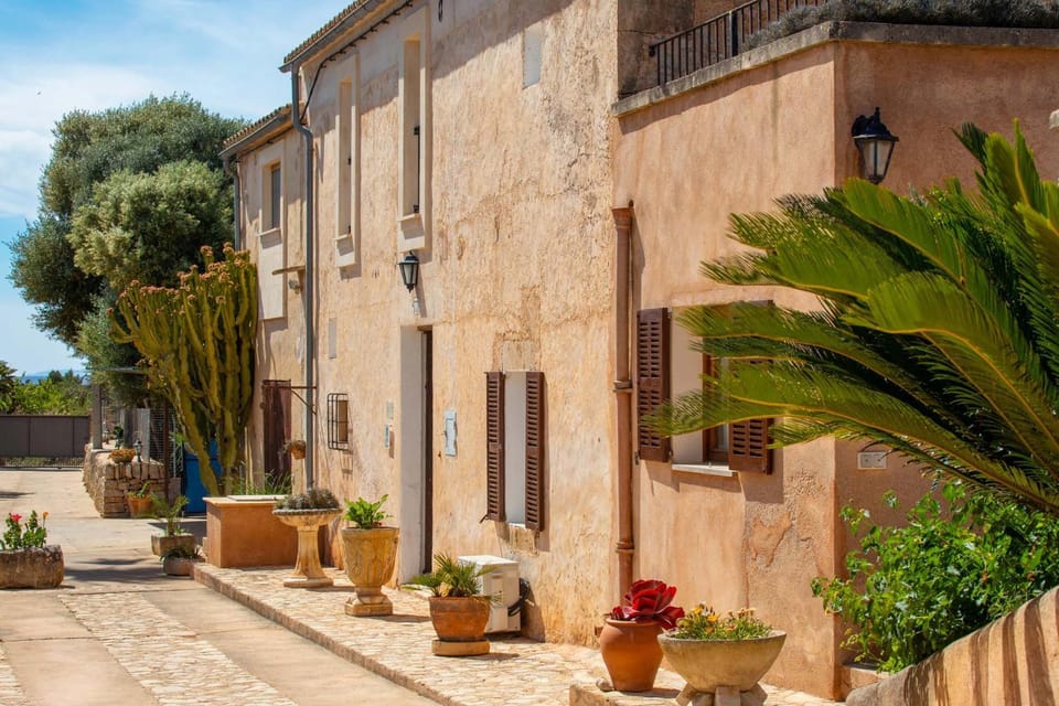Finca Cavea Villa in Migjorn
