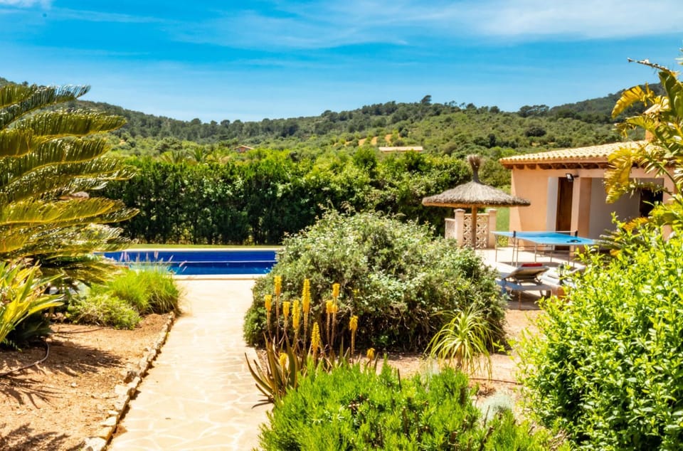 Finca Peris Villa in Migjorn