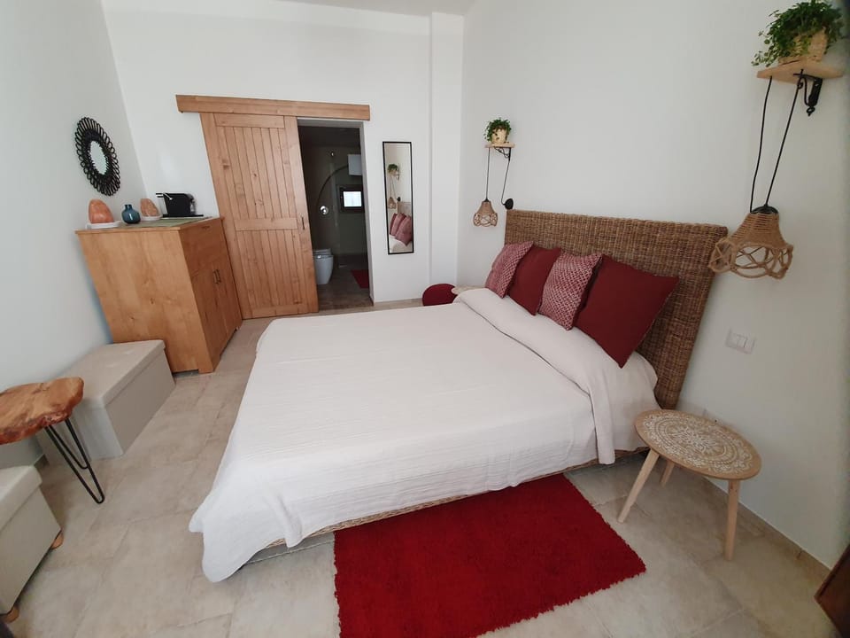 Bed, Photo of the whole room