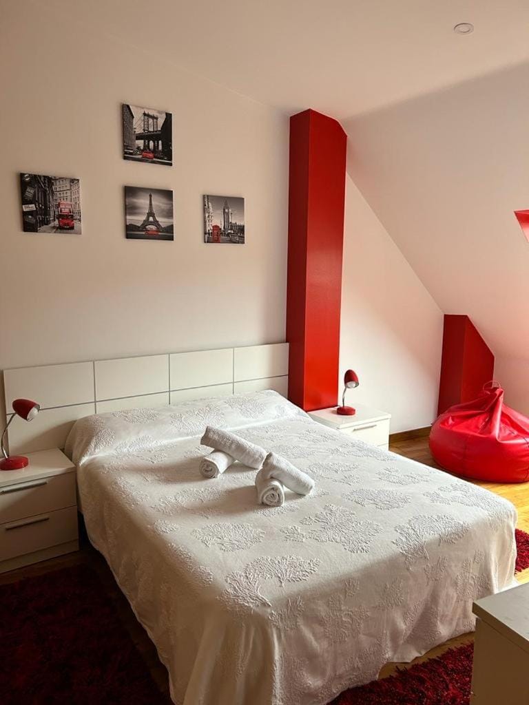 Acogedor apartamento ático en el centro de O Porriño Apartment in Galicia