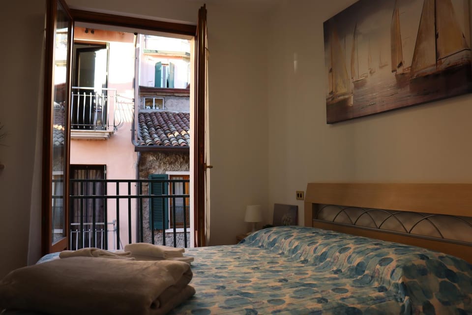 Monika Holiday12 La Fata Del Lago Apartment in Garda