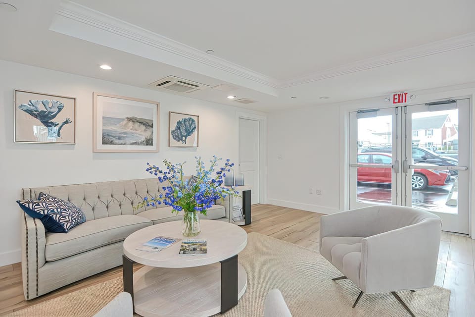 Lobby or reception, Internal: Not applicable to any particular room