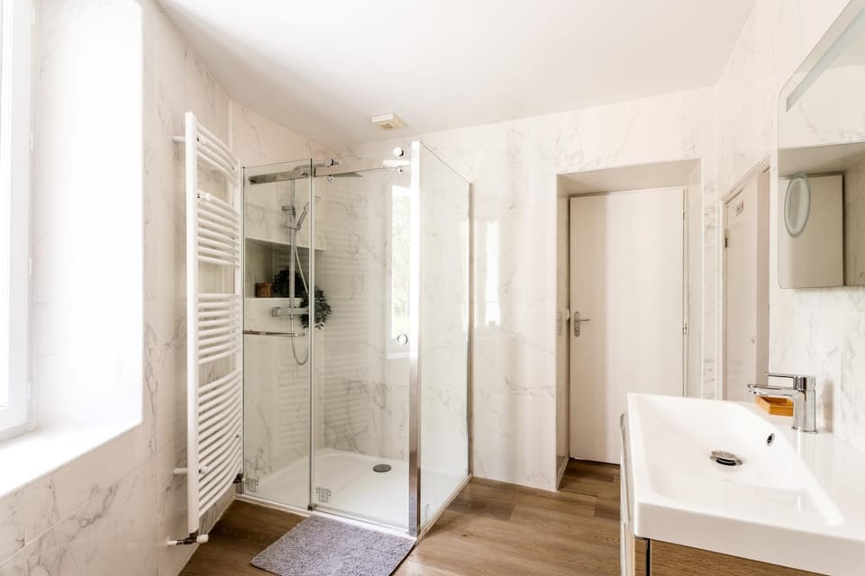 Shower, Bathroom