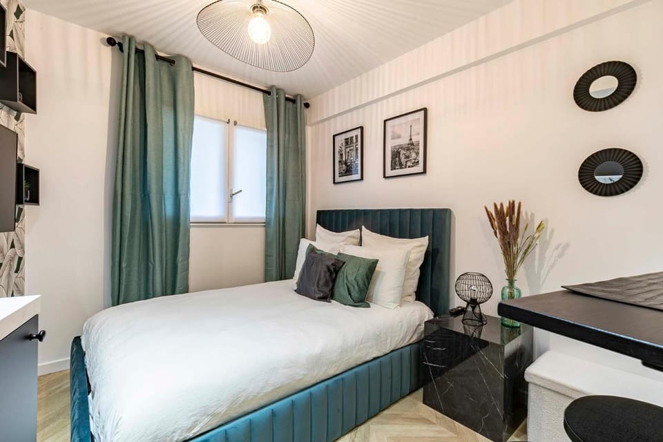 le studio velasquez Apartment in Paris