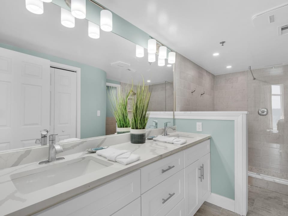 Jade East Towers 0830 by Newman-Dailey Apartment in Destin
