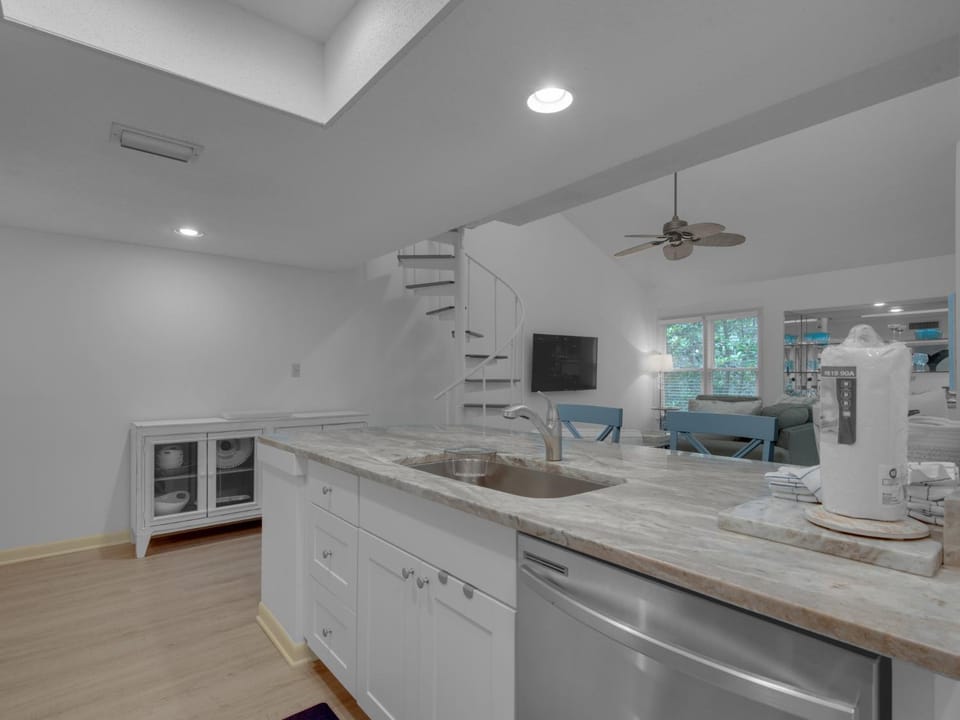 Hidden Dunes Cottage 215 by Newman-Dailey Apartment in Miramar Beach