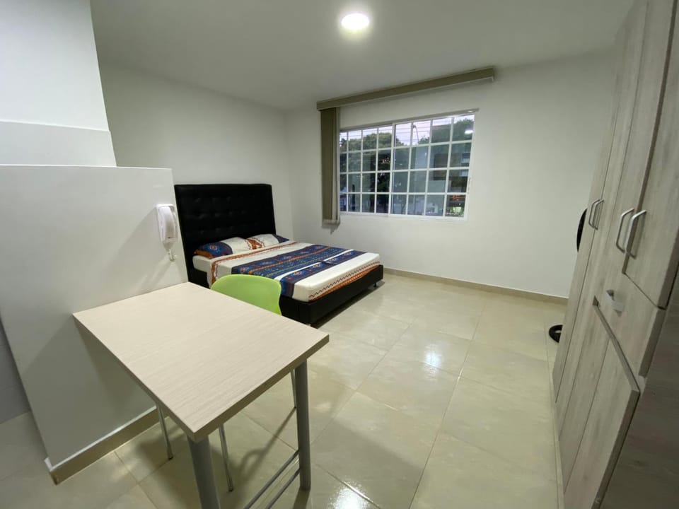 Extraordinario aparta estudio NUEVO champagnat Apartment in Cali
