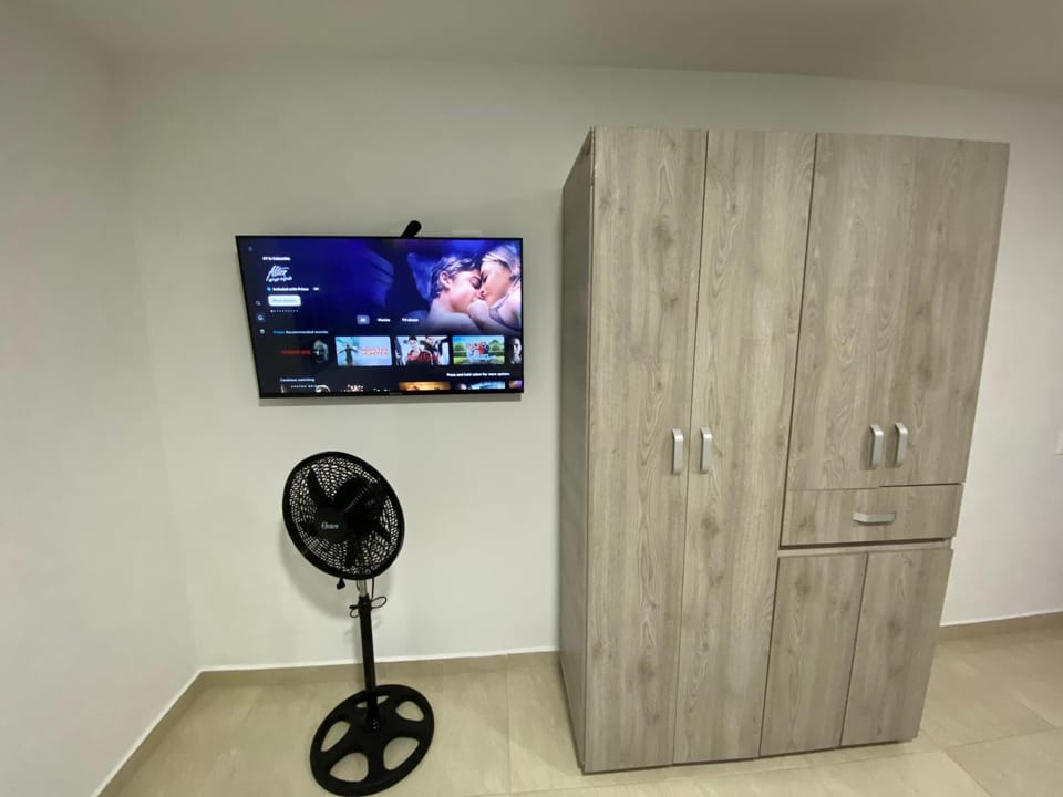 Extraordinario aparta estudio NUEVO champagnat Apartment in Cali