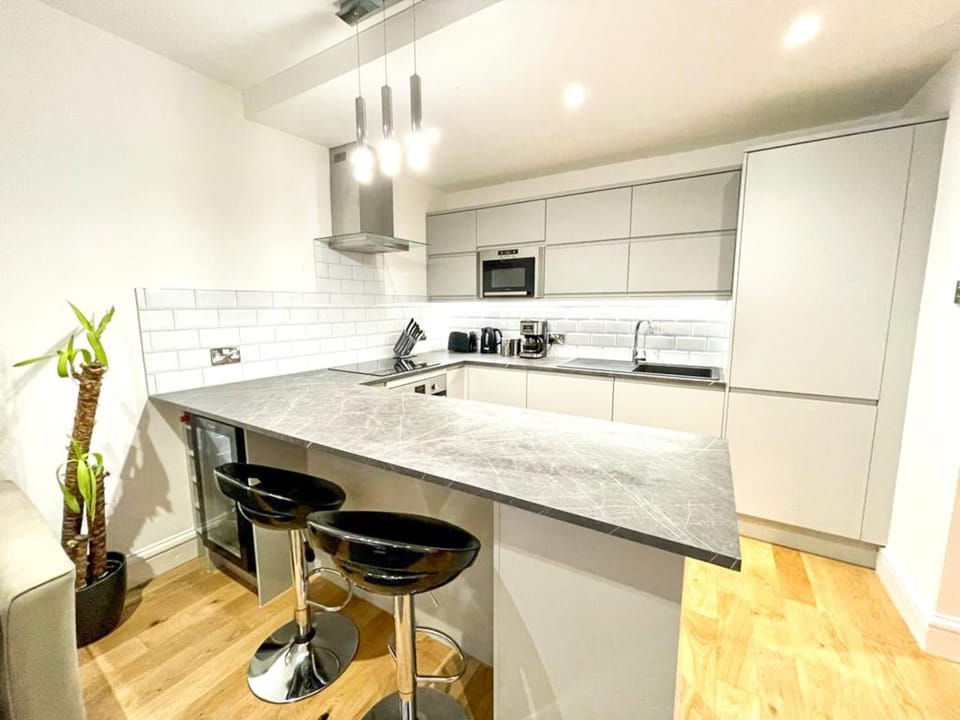 Kitchen or kitchenette, kitchen, kitchen