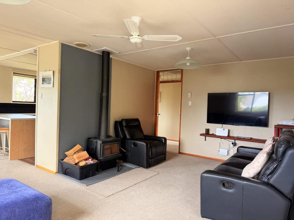 Kiwi Holidays in Cromwell House in Otago