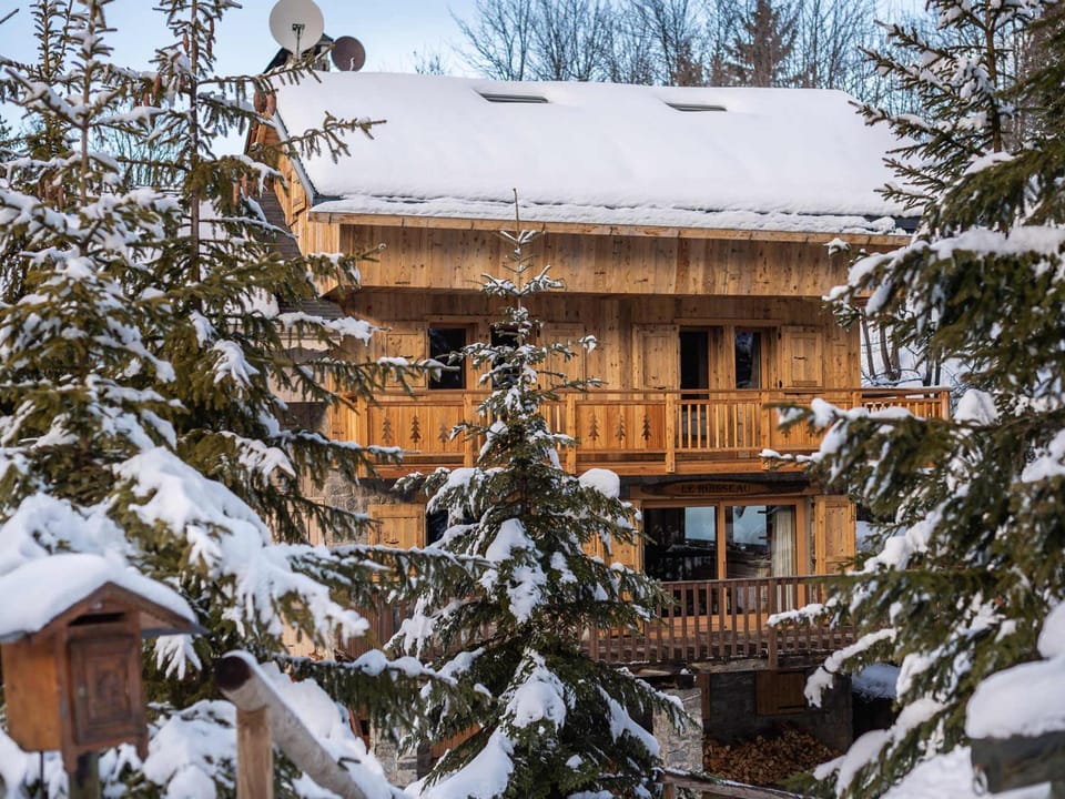 Appartement Familial au Calme, Proche Pistes - FR-1-565-51 Apartment in Les Allues