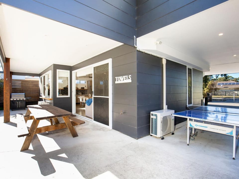 Gingers I Pet Friendly I 4 Min Walk to Beach House in Callala Bay