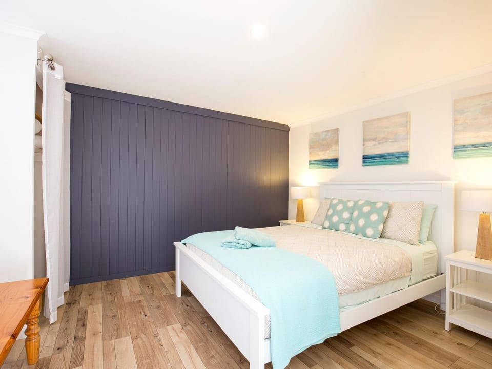Gingers I Pet Friendly I 4 Min Walk to Beach House in Callala Bay