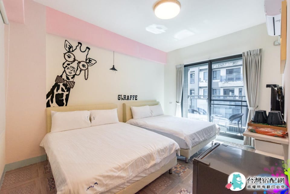 Bed, Photo of the whole room, Bedroom, On site