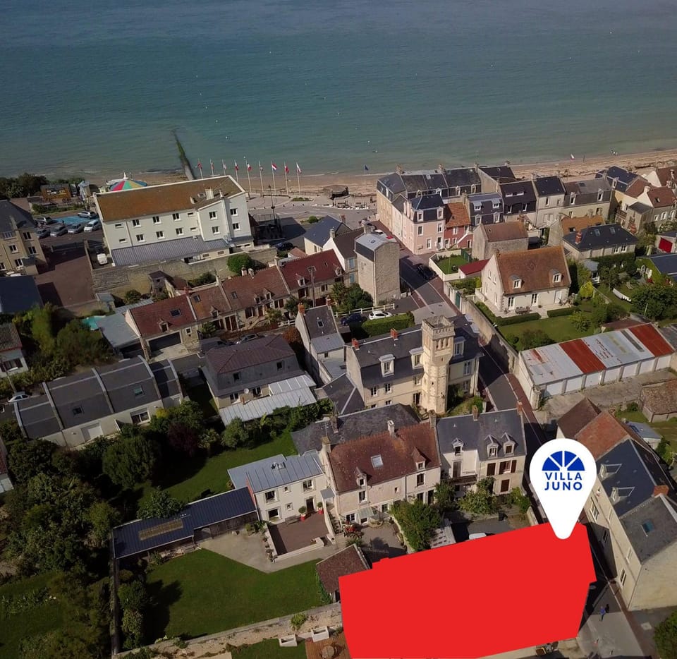 Property building, Bird's eye view, View (from property/room), Sea view