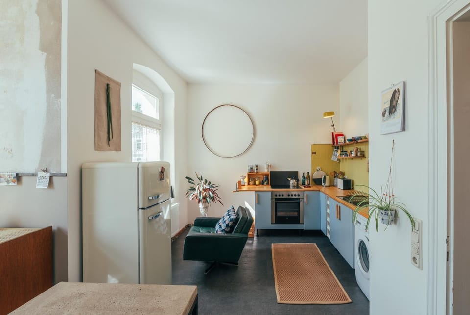 Kitchen or kitchenette, Seating area, washing machine, kitchen