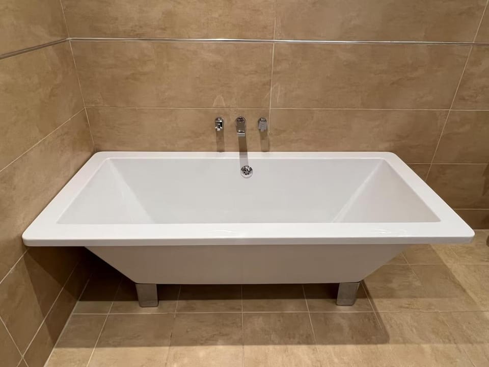 Bathroom, Bath