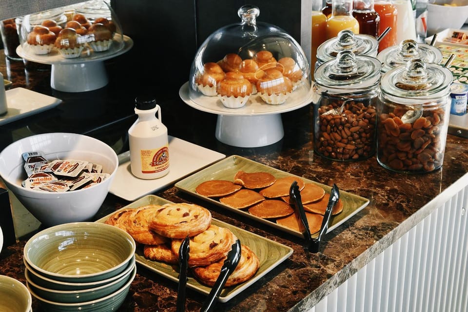 Breakfast, Continental breakfast, Buffet breakfast