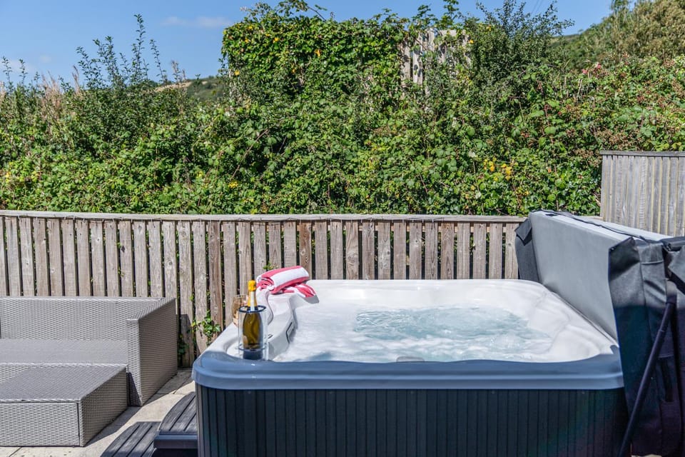 Coeden Afal House in Ferryside